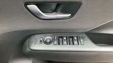 Hyundai KONA 115kW Advance 48kWh 5dr Auto Electric Hatchback